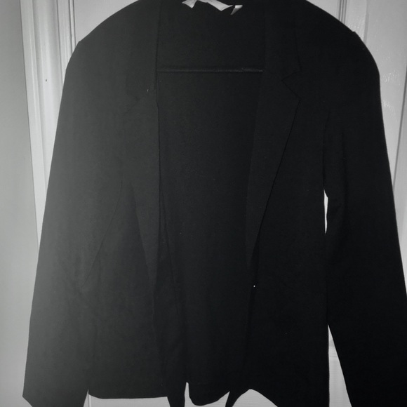 H&M Fitted Black Blazer - Picture 2 of 3